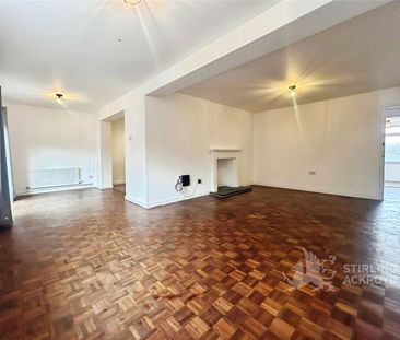 Applegarth Avenue, Guildford, Surrey, GU2 8LX - Photo 2