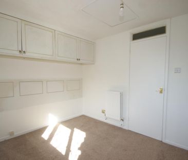 2 bedroom semi-detached house to rent - Photo 4