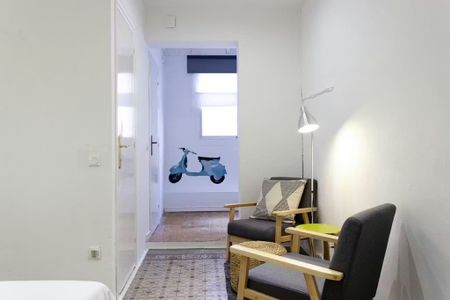 Carrer Gran de Gràcia, Barcelona, Catalonia 08012 - Photo 5