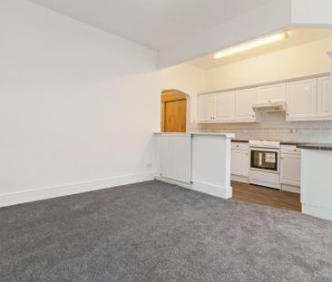 2 bedroom ground floor maisonette to rent - Photo 3