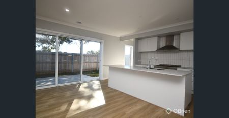 HUGE FAMILY HOME IN QUIET POSITION - Photo 4