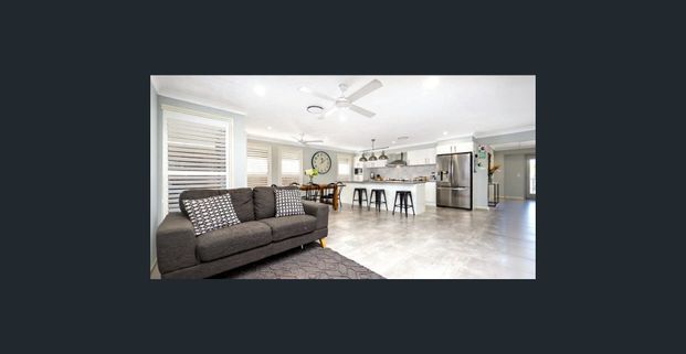 Beautiful Family Home with a separate Media - Photo 1