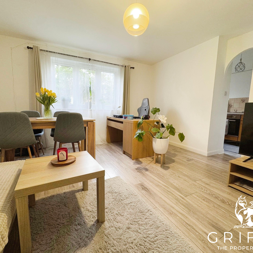 Parsonage Road, Grays, RM20 - Photo 1