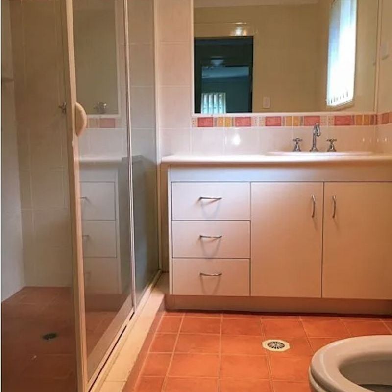 Family Home in Quiet Thornlands Location - Photo 1