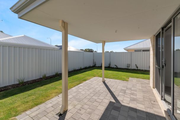 Four Bedroom Family Home in Pinjarra - Photo 1