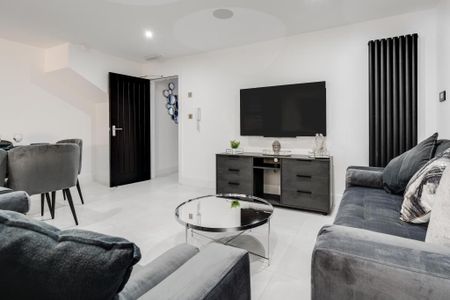 6 bedroom house to rent - Photo 3