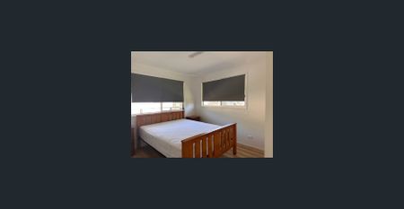 Furnished 1 Bedroom Cabin - Water & Gas included in the rent! - Photo 3