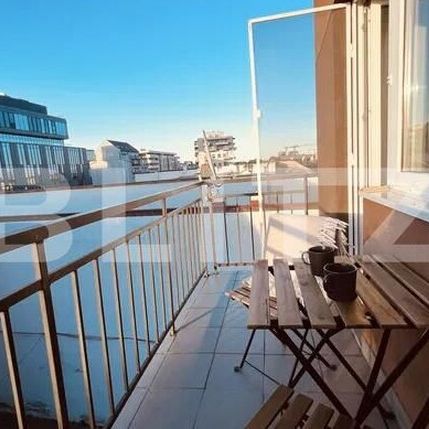 Apartment de inchiriat, cu 2 camere, parcare, balcon, zona Centrala - Photo 1