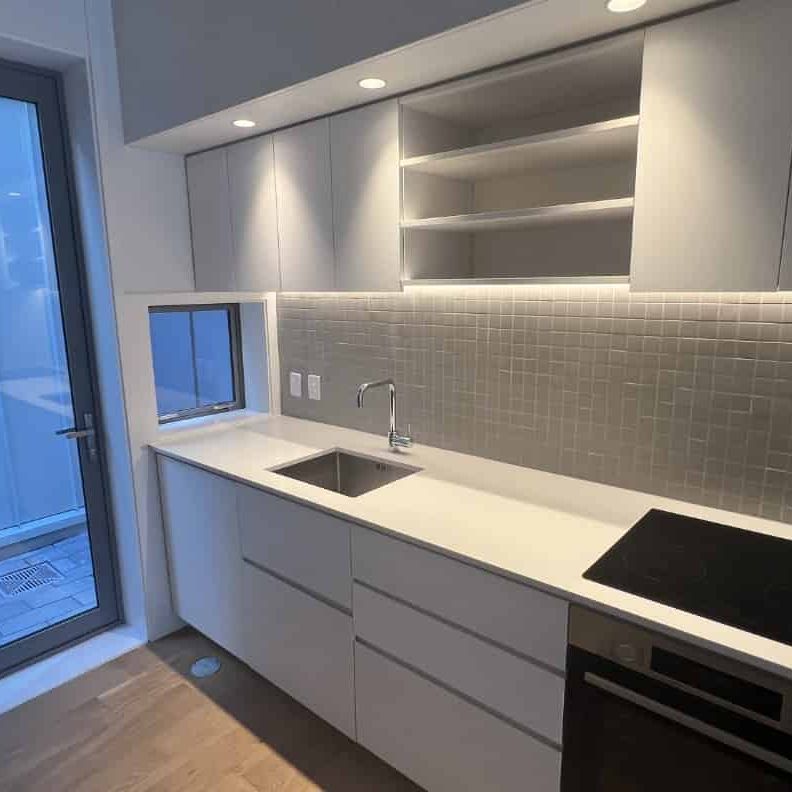 BEAUTIFULLY DESIGNED TOWNHOUSE: - Photo 1