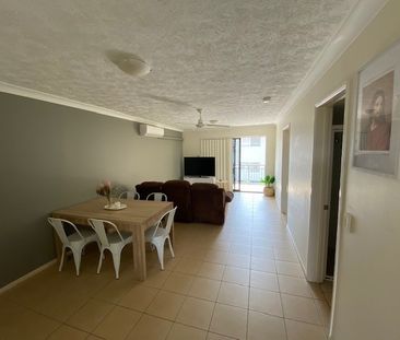 Secure, very well maintained 2 bedroom 2 bathroom apartment close t... - Photo 6