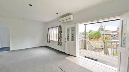 Large Family home with huge Basement & Rumpus - Photo 3