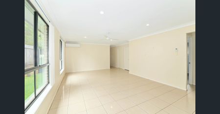 A SIGNATURE LIFESTYLE - LEVEL, LOW MAINTENANCE LIVING! - Photo 5