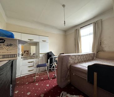 3 bedroom end of terrace house to rent - Photo 1