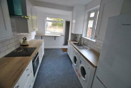 4 bedroom terraced house to rent - Photo 2