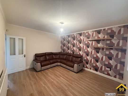 4 bed Semi-detached in Birmingham Road Midland, Dudley, DY1 4RF - Photo 1