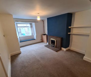 2 bedroom terraced house to rent - Photo 2