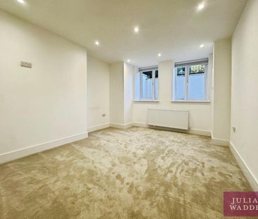 3 bedroom flat to rent - Photo 1