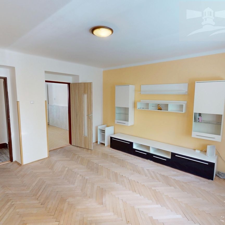 Pronájem bytu 2+1 58 m² - Photo 1