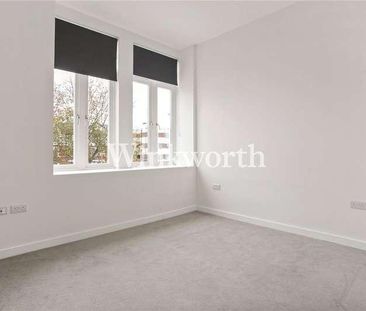 Frobisher Road, London, N8 - Photo 4