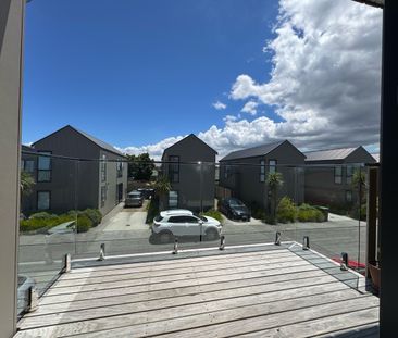 Fabulous, Trendy terraced house - Photo 3