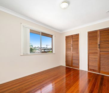 Light-Filled Two-Bedroom Unit in the Heart of Coorparoo - Photo 1