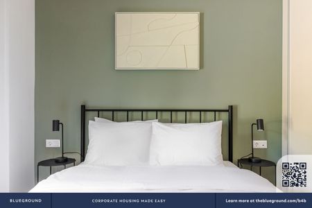 Ενοικίαση κατοικίας, 62 τ.μ., Αγία Παρασκευή, 1.350 € - Photo 2