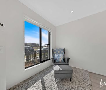 Modern 2-Bedroom Townhouse with Garage & Study - Photo 1