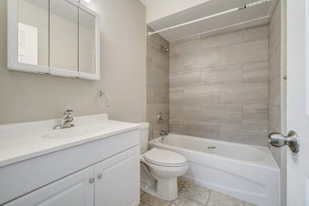 Two Bedroom Apartment - Photo 3