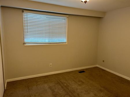 For Lease - 188 Mason Avenue, Bradford West Gwillimbury, Ontario - Photo 5