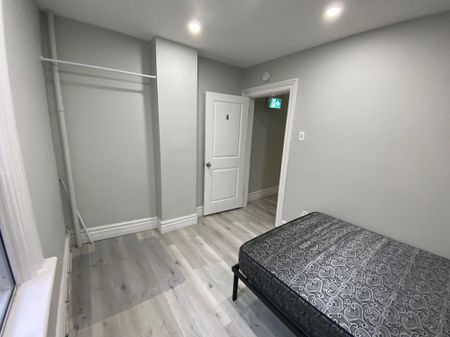 For Lease - 206 Carlton Street Unit# 203, Toronto, Ontario - Photo 2