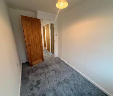 Mount Avenue, Bebington - Photo 1