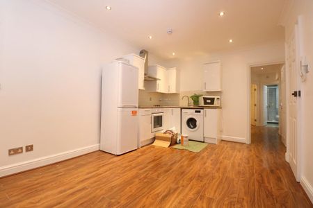 2 bedroom ground floor flat to rent - Photo 4