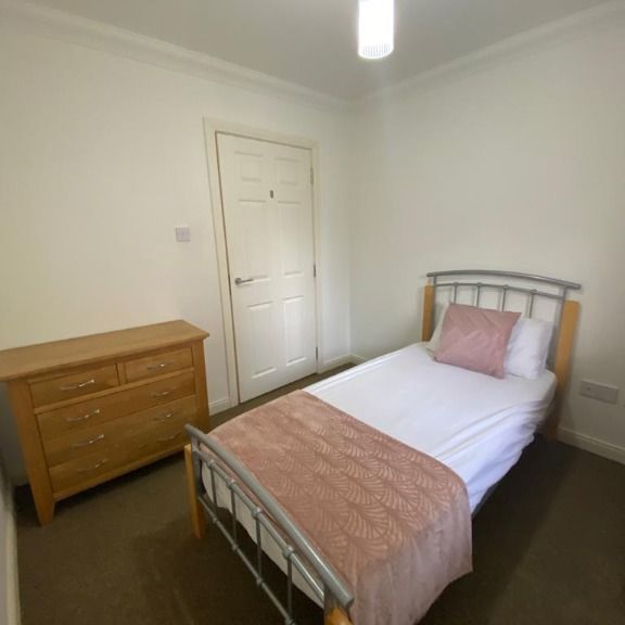 4 bedroom house to rent - Photo 1