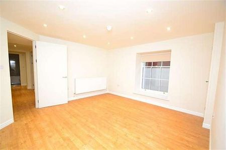 Bedford Place, SO15 - Photo 3