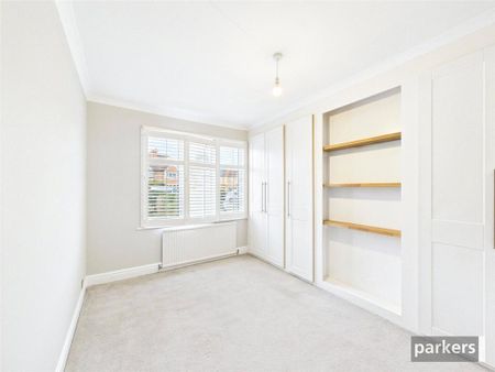 4 bedroom semi-detached house to rent - Photo 3