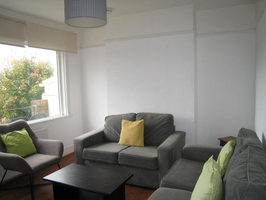 4 bedroom terraced house to rent - Photo 1