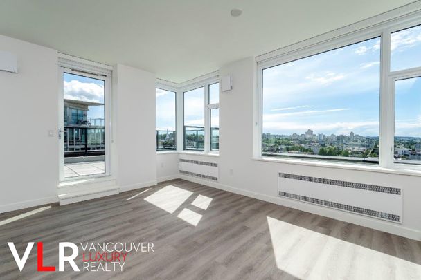 Penthouse in Vancouver East Side, BC - Photo 1