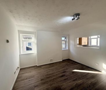 1 bedroom house to rent - Photo 2