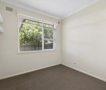 Modern Family Home In Ideal Location - Photo 3