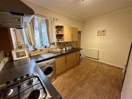 2 bedroom terraced house to rent - Photo 5