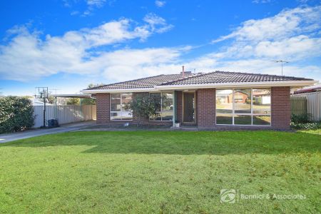 12 Berberick Court, Thurgoona - Photo 3