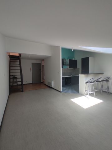 T3 PROCHE DE LA PLACE DENIS DUSSOUBS - Photo 4