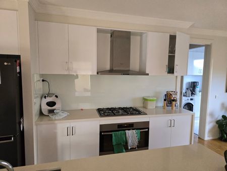 Modern 4-Bedroom Home with Flexible Living Spaces - in a Quiet Court Location - Photo 3