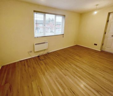 Studio to rent - Photo 6