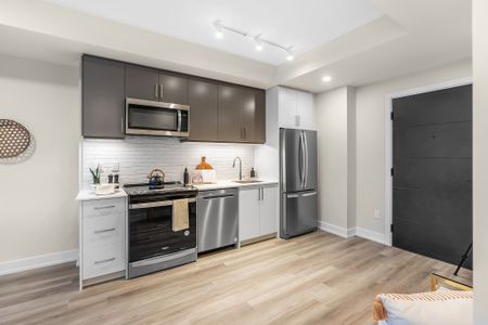 For Lease - 41 Johnson Street Unit# 1105, Barrie, Ontario - Photo 3