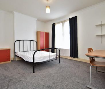 5 bedroom terraced house to rent - Photo 6