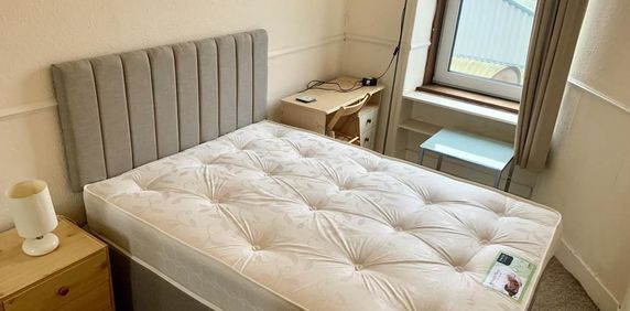 Holland Street, Second Floor right, AB25 - Photo 2