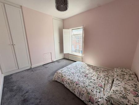 2 bedroom terraced house to rent - Photo 4