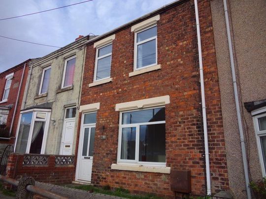 3 bedroom terraced house to rent - Photo 1