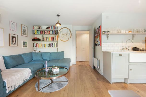 2 Bed Flat, Ellington House, E5 - Photo 1